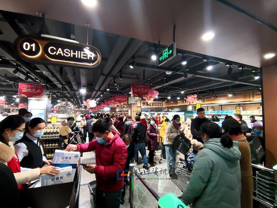 臨沂倆開(kāi)發(fā)商進(jìn)軍生鮮超市,傳統(tǒng)零售商場(chǎng)能否迎來(lái)轉(zhuǎn)機(jī)